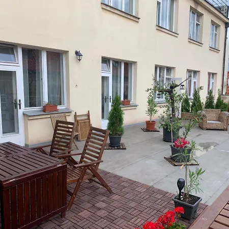 Anenska By Charles Bridge 2 * Prag